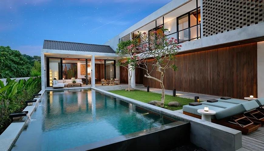 Villa Coco - kolam utama & tampak luar